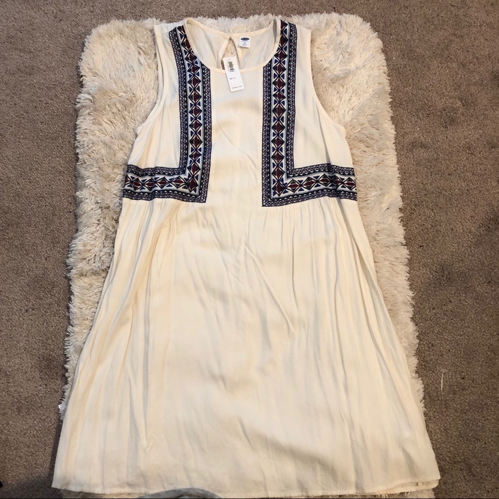 NWT Old Navy embroidered swing dress size XS
